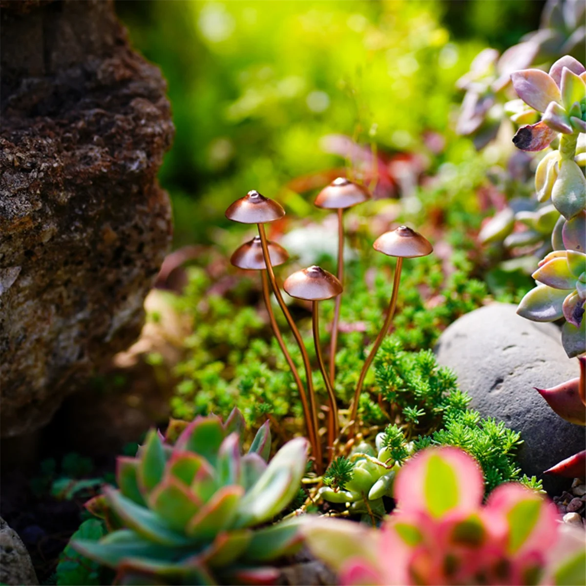 أوتاد حديقة معدنية مزخرفة على شكل فطر عالي الجودة مثالية لديكور الربيع الخارجي وإضافة إلى زهورك المعدنية الخارجية