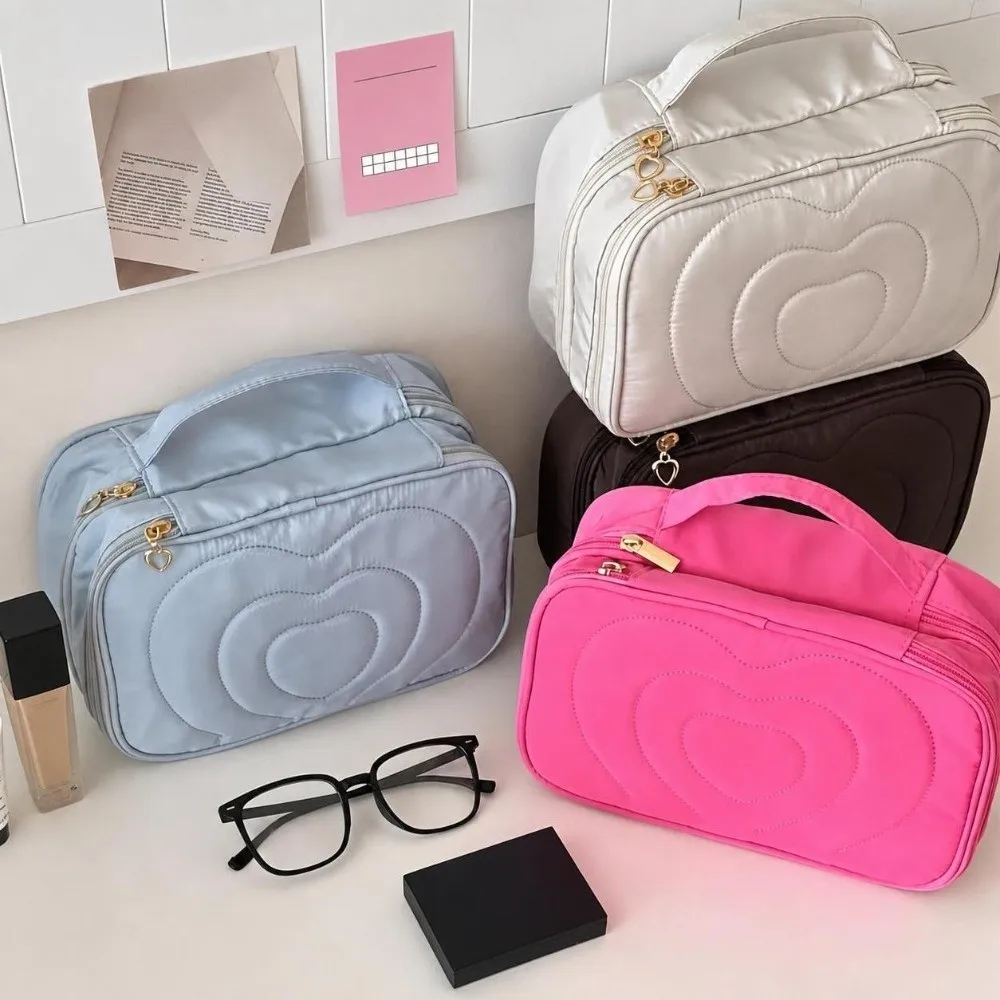Heart Quilted Makeup Bag Portable Handle Multiple Compartments Toiletry Bag Wide Opening Double Zipper Travel Cosmetic Case
