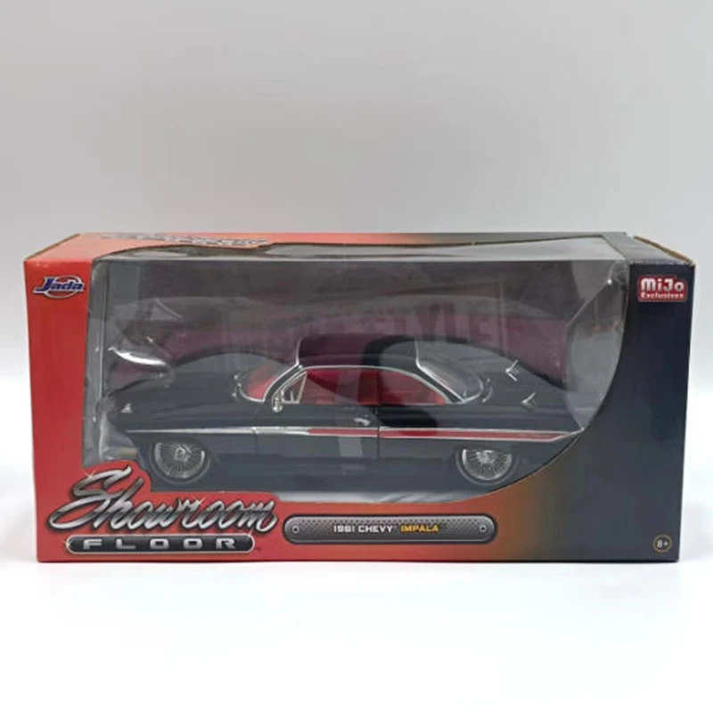 

Jada 1:24 1961, имитация сплава, модель автомобиля, статическая коллекция, украшенные праздничными подарками, игрушки