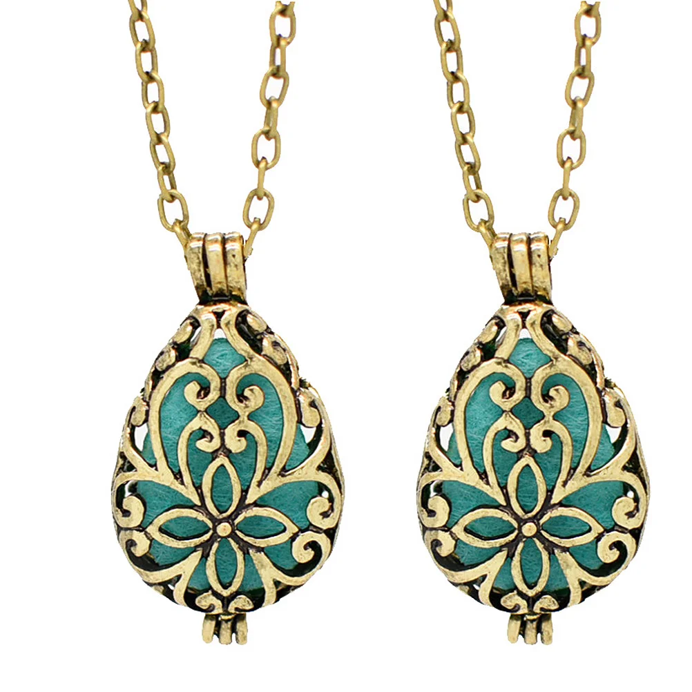 2 Pcs Aromatherapy Necklace Locket Costume Jewelry Pendant Essential Oil Diffuser Mini Miss