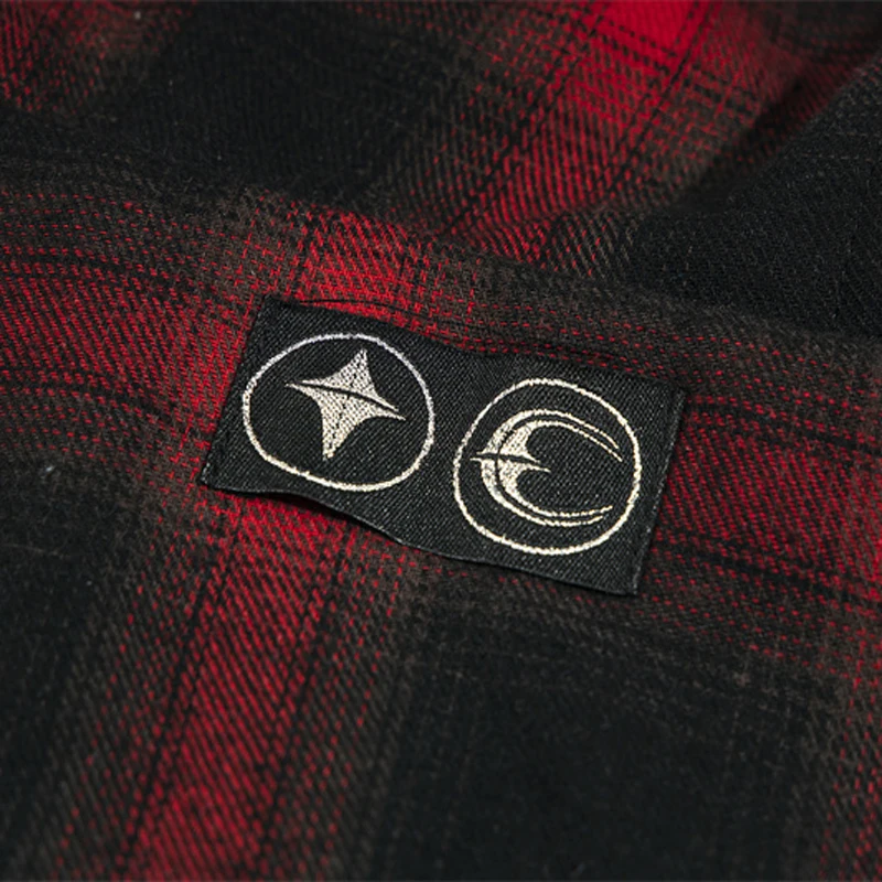 هاي ستريت البلطجة نادي سترة معدنية شعار ريترو الأحمر منقوشة السيف المقدس طباعة الاتجاه الكوري عادية الرجال النساء هوديي معاطف