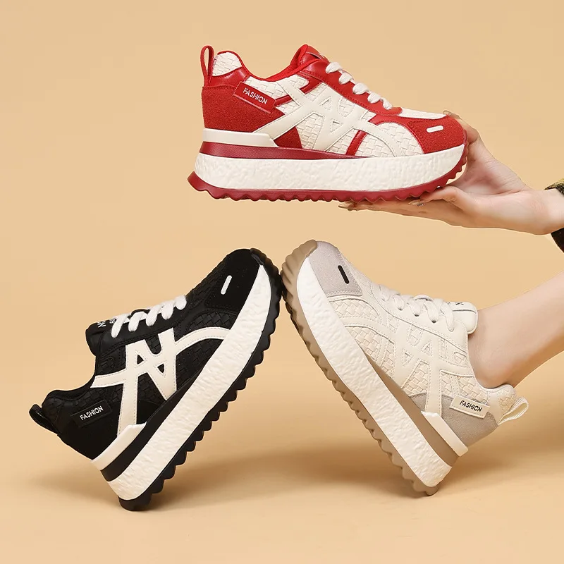 

Женская вулканизированная обувь на увеличенной высоте и толстой подошве. Новые спортивные и повседневные туфли Форрест Гамп, универсальные.