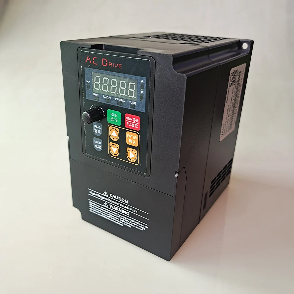 

380V 3.8A VFD 1.5KW 50/60Hz Frequency Inverter 3Phase Input 3Phase Triphase Output Motor Speed Control