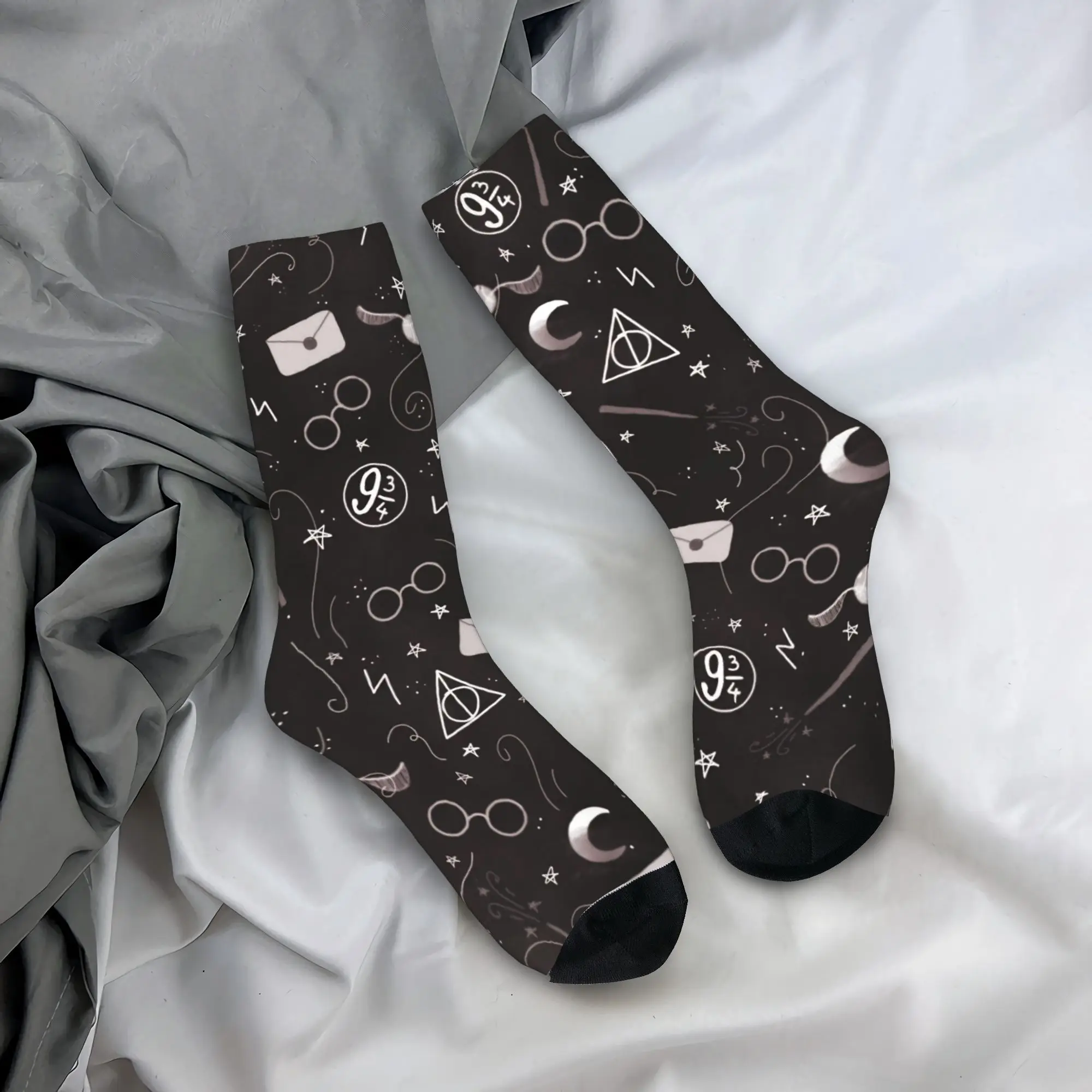 

Harajuku Harries Movie P-Potters Magic World Basketball Socks Polyester Crew Socks for Unisex Breathable