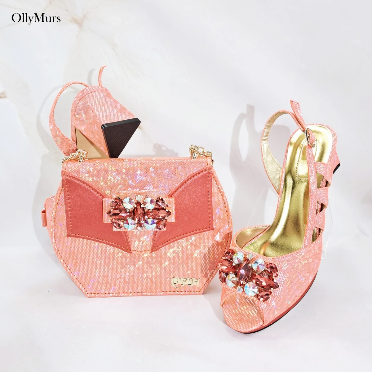 أحدث مجموعة أحذية وحقائب نسائية أنيقة بكعب عالٍ لعام 2025 مجموعة أحذية وحقائب من Sandl الإيطالية العصرية لفستان الزفاف