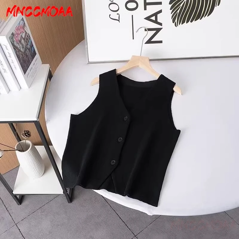 Vest 2024 Women Fashion Sleeveless V Neck Knitted Waistcoat Female Solid Color Casual Buttons Tank Tops