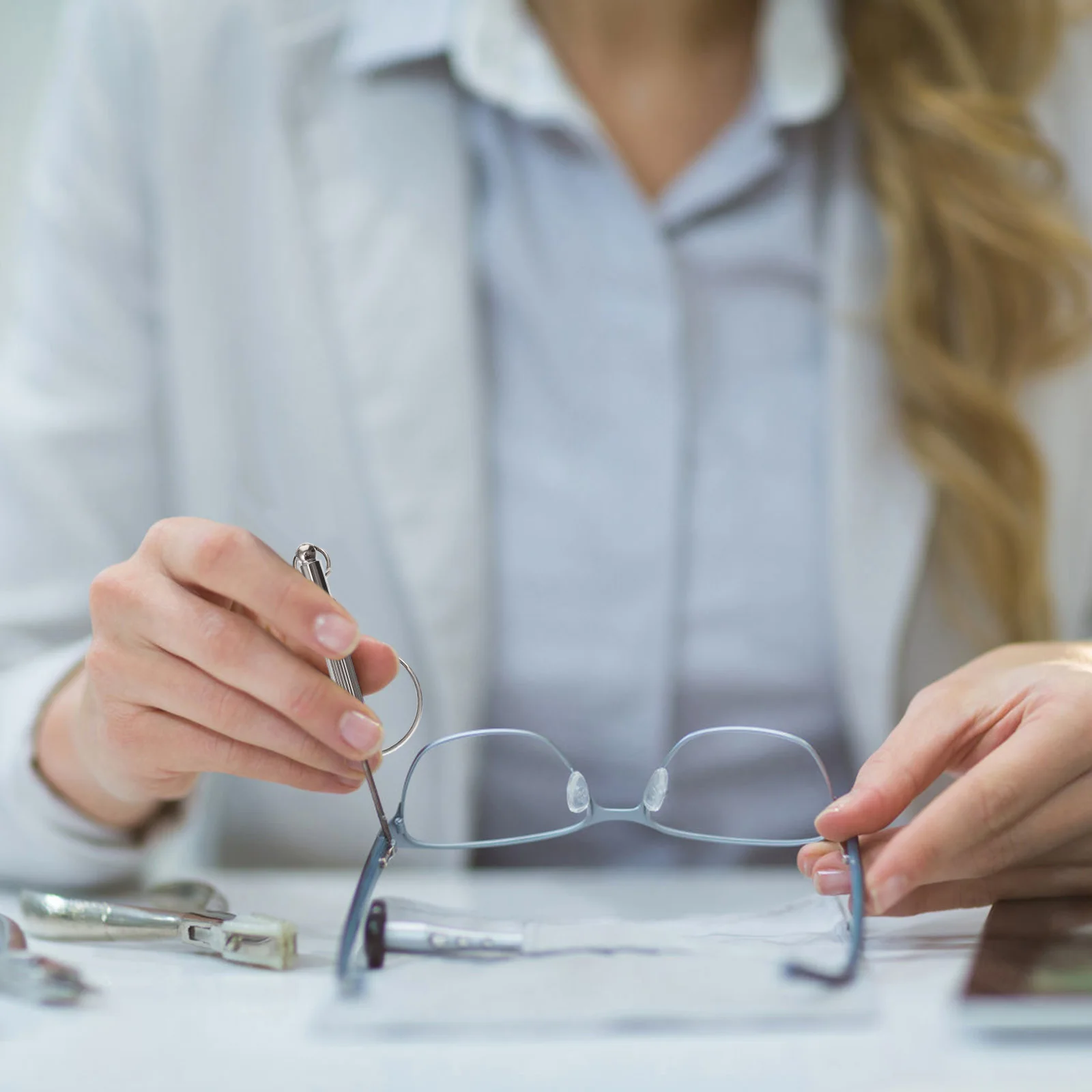 

1 Set Eyeglasses Repair Kit Nose Pads Temple Tips Adhesive Eyewear Anti-Slip Replacement Accessories For Plastic