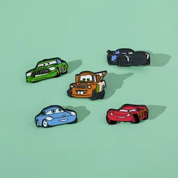 Disney Pins Cute Cars spille Kawaii Lightning McQueen accessori per Badge in metallo moda uomo borsa da donna abbigliamento Decor Gifts