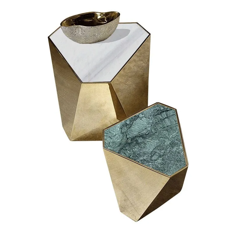 Moderner, einfacher Wohnzimmer-Ecktisch, Marmor-Sofa, kleiner Couchtisch, Internet-Promi, leichte Luxus-Persönlichkeit, rostfrei