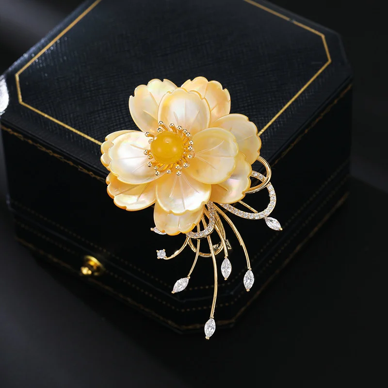 

National style natural shell peony flower brooch, high-end and exquisite temperament corsage, suit fashion brooch for women
