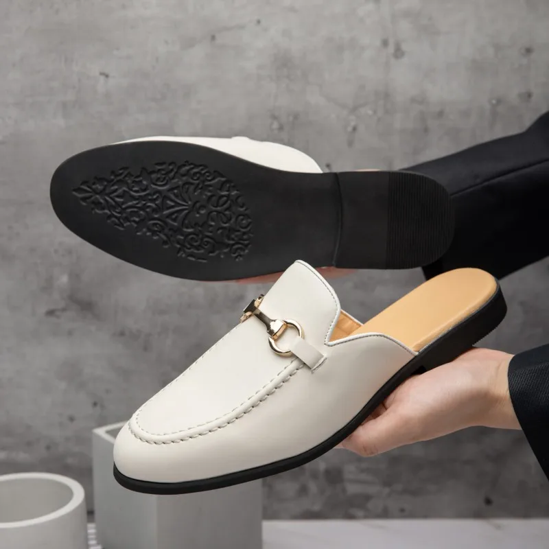 Nuevos Mules de Diseño para Hombre, Zapatos de Charol, Sandalias Casuales, Pantuflas Blancas y Negras