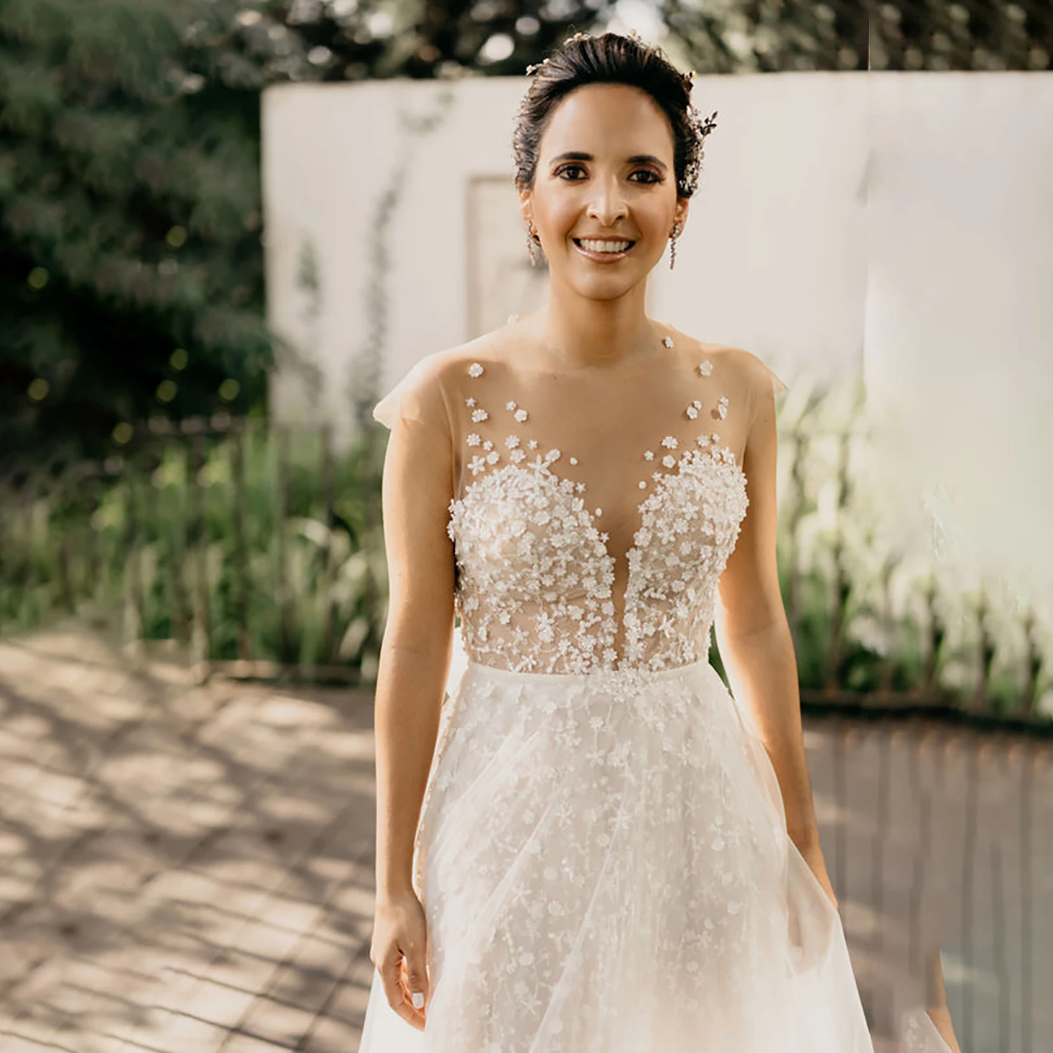 Vestidos de novia transparentes con espalda descubierta y flores brillantes, escote en V, transparente, personalizado, línea A, bonito vestido de novia bohemio con lazo