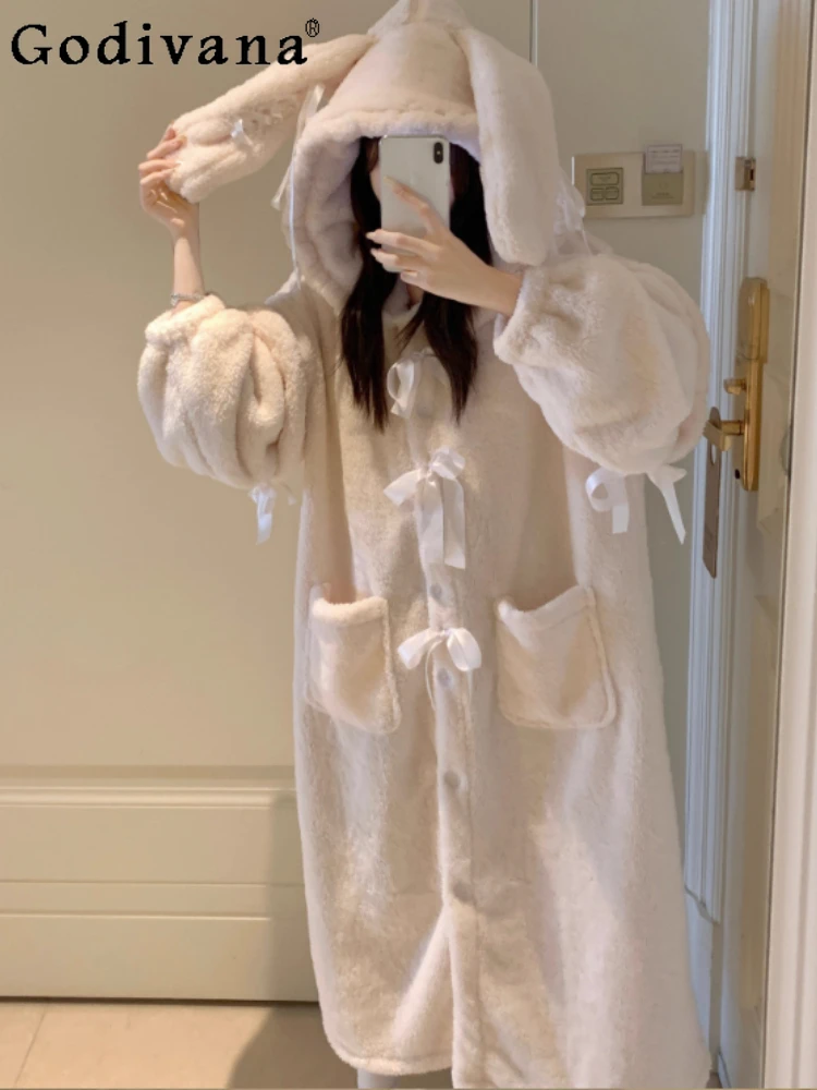 

Large Size Women Winter Cute Thickened Coral Fleece Pajamas Fashion Versatile Loose Age-reducing Long-sleeved Hooded Nightgown