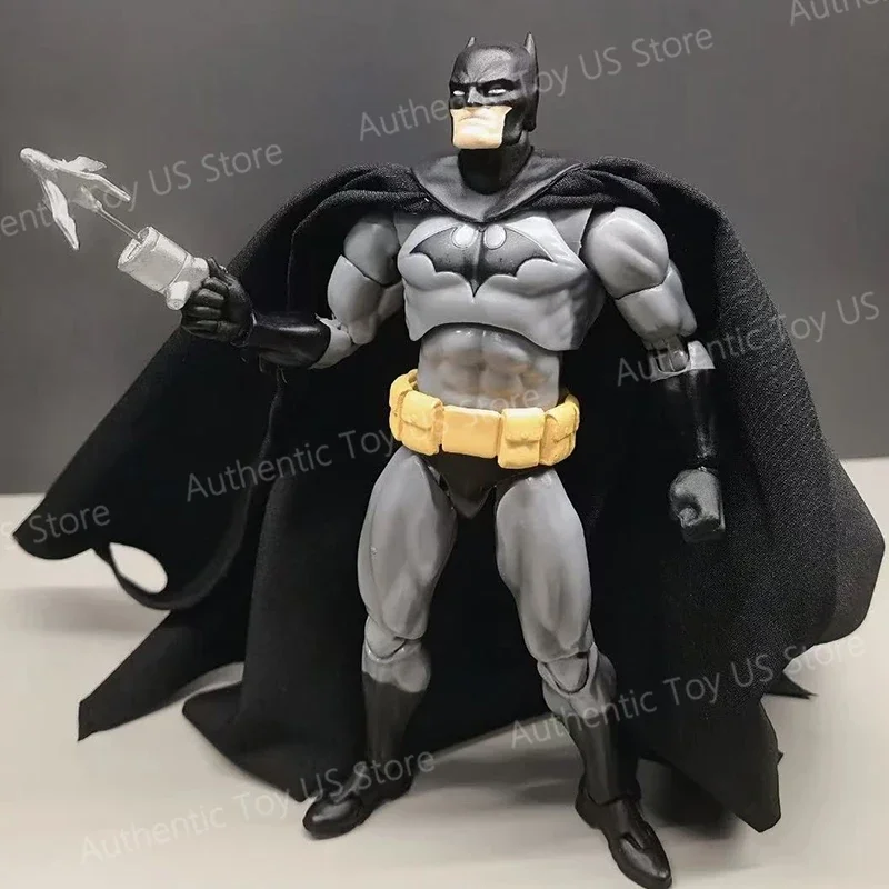 ของเล่นใหม่ปี 2025 ฟิกเกอร์แบทแมน CT Toys แบทแมน Mafex 126 แอคชั่นฟิกเกอร์ ดีซี จัสติซลีก ฮัช ฟิกเกอร์ ดิ ดาร์คไนท์ คอลเลคชั่น ของเล่นเด็ก