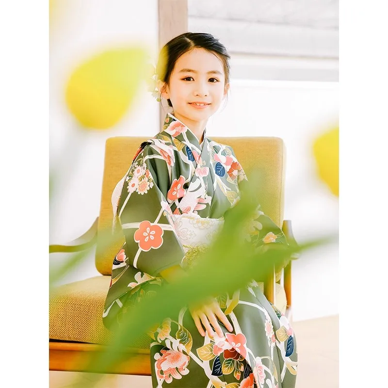 Kimono da ragazza in stile giapponese, colore verde, stampe floreali, Yukata modernizzato per bambini, costume cosplay di Halloween, abito da esibizione
