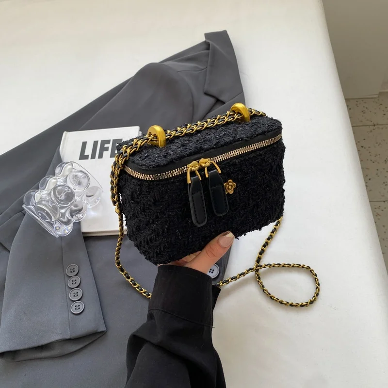 

Luxury Women Brand Wool Weave Knitted Crossbody Bag Casual Chain Small Bucket Messenger Bag 2023 Winter NEW Trend