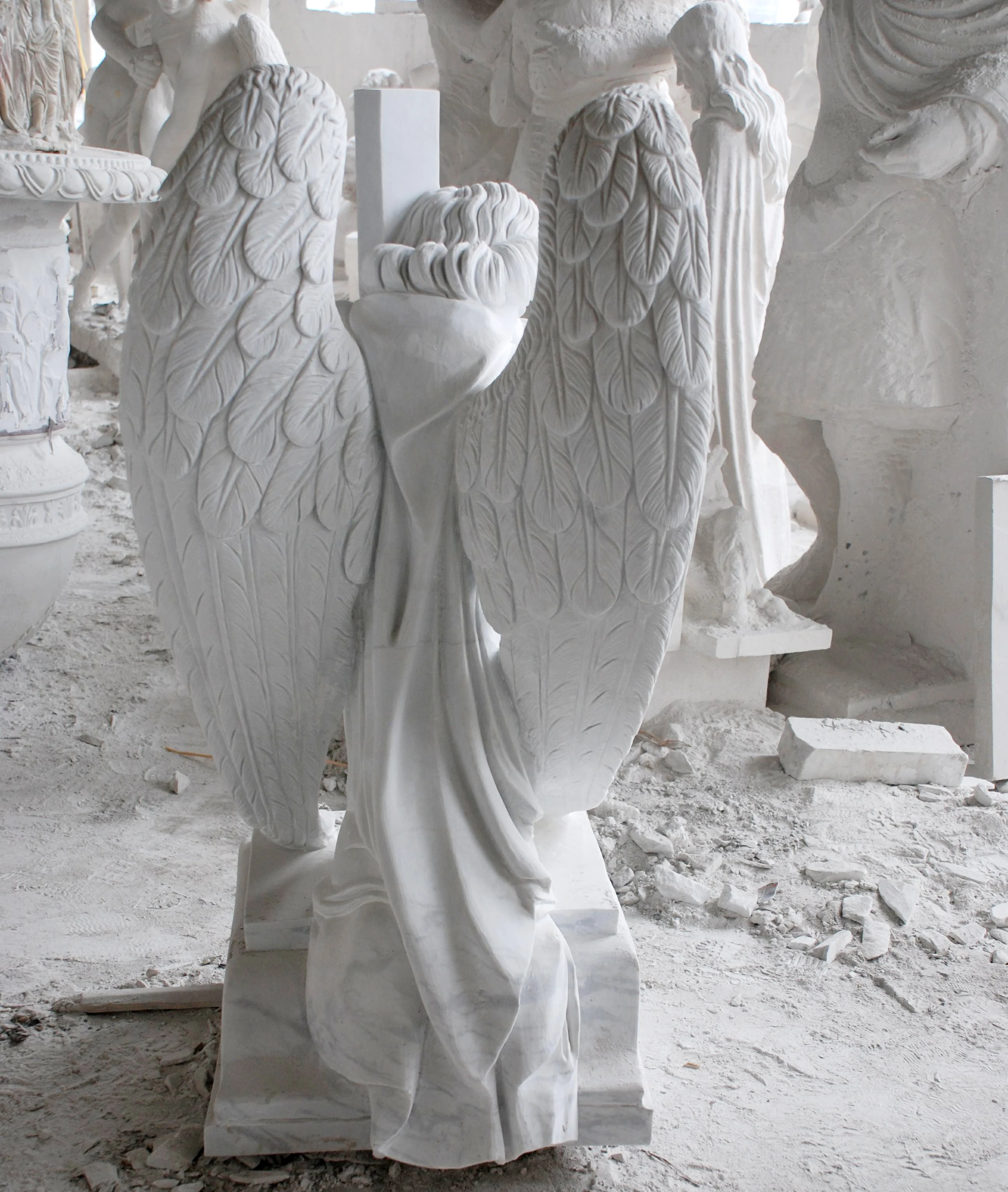 التخصيص الرخام الأبيض شواهد القبور مقبرة تذكاري تصميم الملاك حجر النحت منتج ممتاز في شواهد القبور