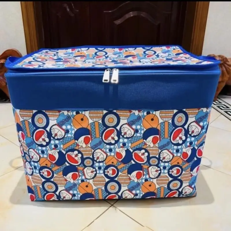Cesta de almacenamiento plegable de tres niveles con doble cremallera, 55 cm, diseño Doraemon, ideal para guardar cosas en la escuela, un práctico accesorio para el inicio del año escolar, un regalo sincero.
