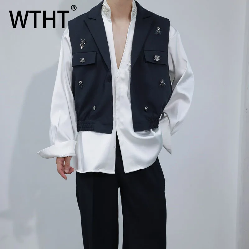 

WTHT Trendy Men's Spliced Diamond Design Cargo Vest Fashion Turn Down Collar Sleeveless Waistcoat Male 2025 Autumn 2A1936