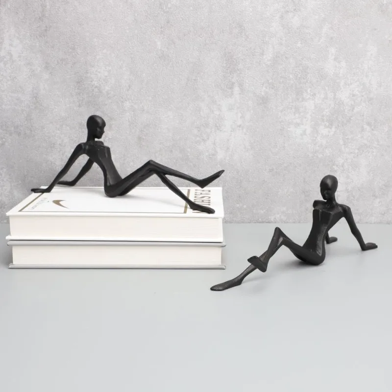

1Pcs Cast Iron Character Decoration Model Room, Office Bedroom, Study Room, Living Room, Desktop, Lobby Decoration