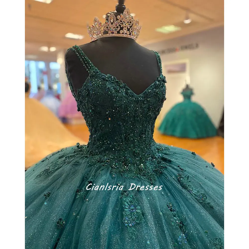 Vestidos de quinceañera sin mangas de tul de cristal verde esmeralda, vestido de baile con tirantes finos, apliques florales, ropa de fiesta dulce 15