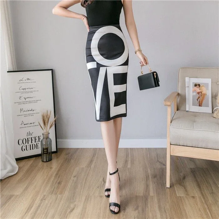 

Summer Slim Fit and Beautiful Back Fashion LOVE Half Skirt Set, New Women's Summer Buttocks Wrapped Skirt