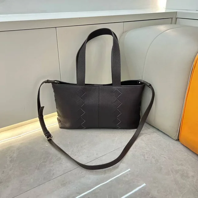 

Leather handbag, large capacity bag, women's trendy, fashionable, high-quality crossbody bag, luxury shoulder bag
