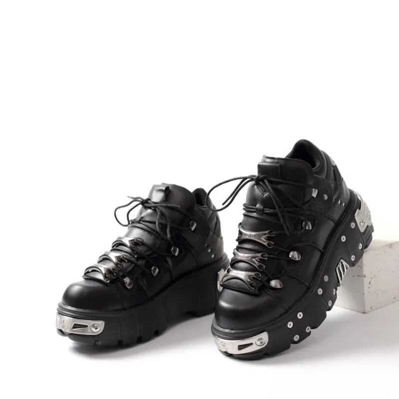 

2025 New New Punk Style Lace-up Heel Height 6CM Platform Men and Woman Gothic Ankle Rock Boots Metal Decor Sneakers Shoes