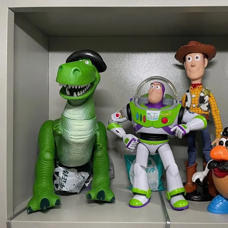 Figuras de acción de Disney Pixar Toy Story Woody Buzz Lightyear, modelo coleccionable bonito, regalo sorpresa, versión Q, adorno de escritorio