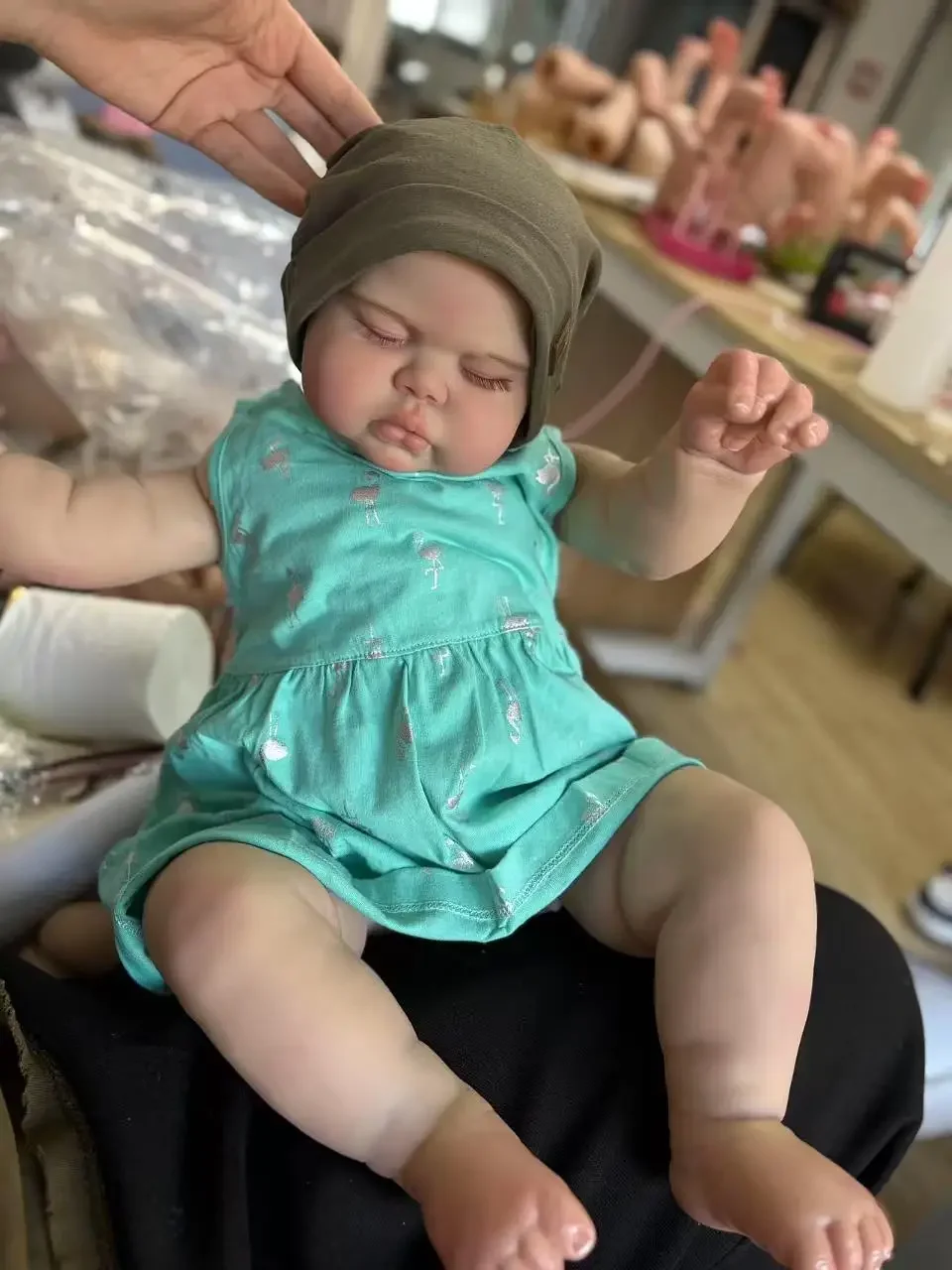 

DLS Индивидуальная ограниченная поставка 25 дюймов Reborn Baby Pickle уже готовая кукла с красивым платьем Рождественский подарок