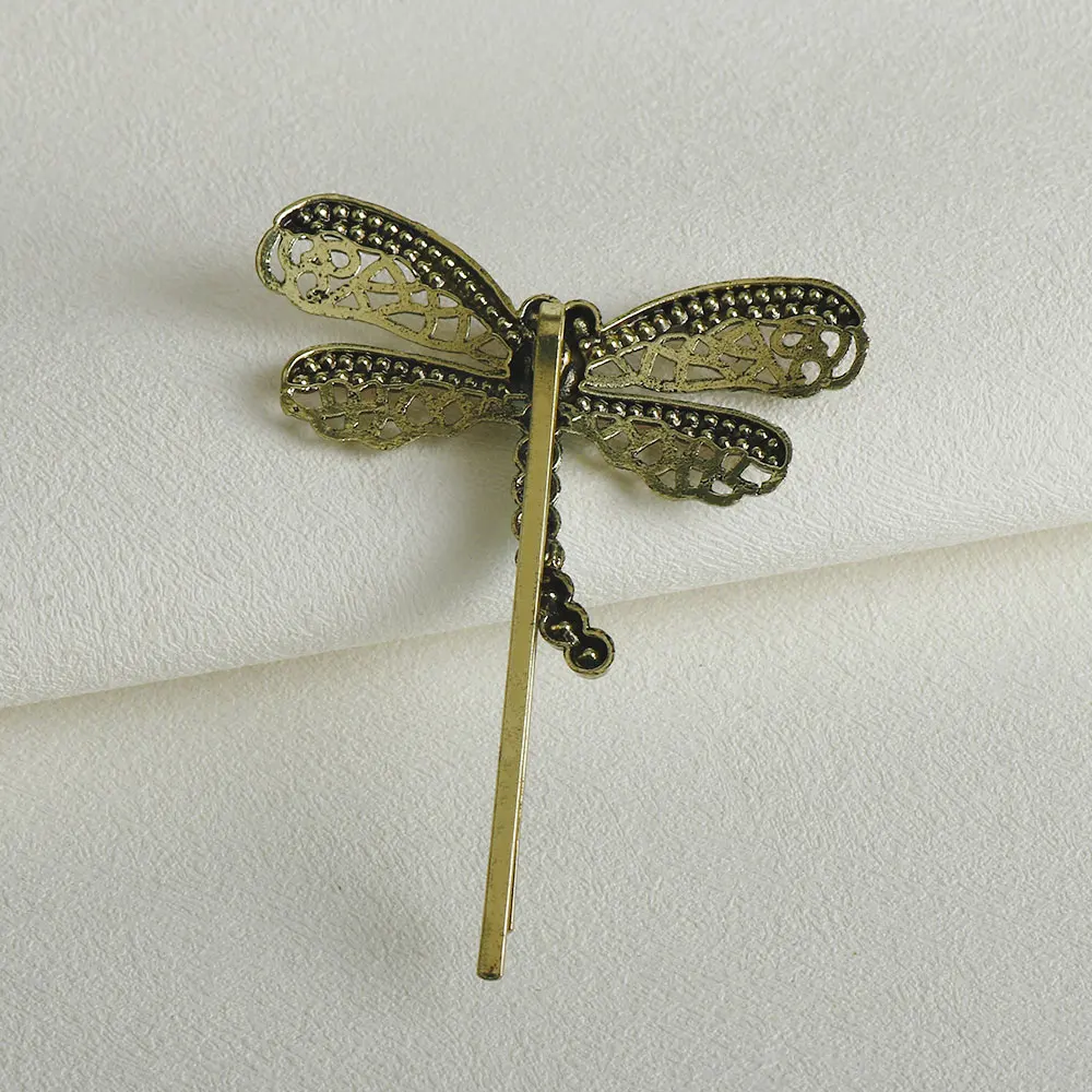 ผู้หญิงคอสเพลย์ Bobby Pin ธีมภาพยนตร์สยองขวัญคลาสสิกสาวการ์ตูน Coraline การออกแบบเดียวกัน Dragonfly Rhinestone ฝัง Hairpins