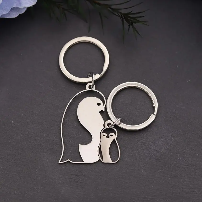 Llaveros de acero y Metal con bonito pingüino para mamá y bebé, regalos para mujeres y niños, llavero de empalme, joyería de cumpleaños, mochila, regalo para el día de la madre