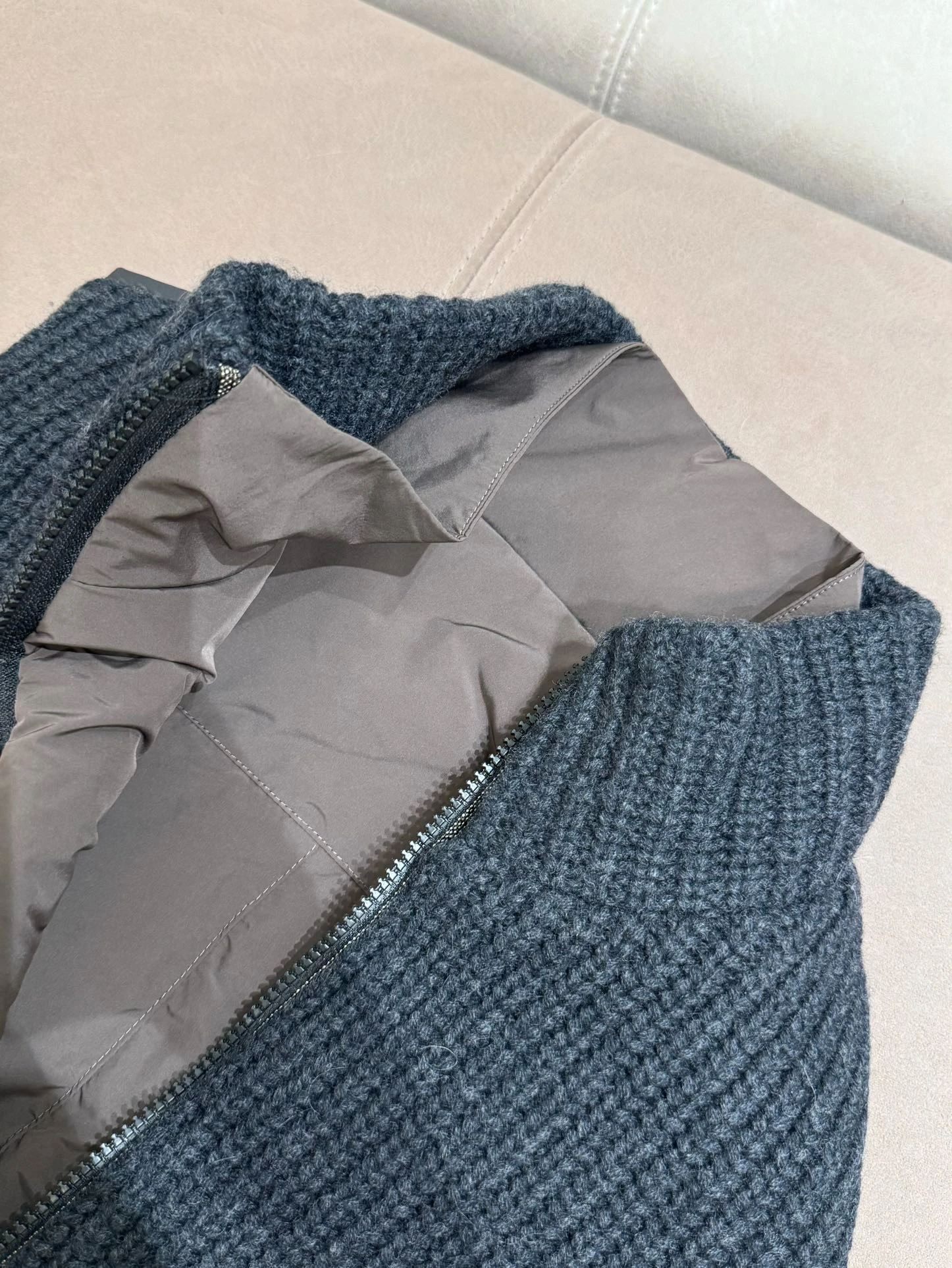 Gilet con colletto alla coreana in piuma d'oca con giunture lavorate a maglia, double-face, casual, sciolto, caldo, da donna