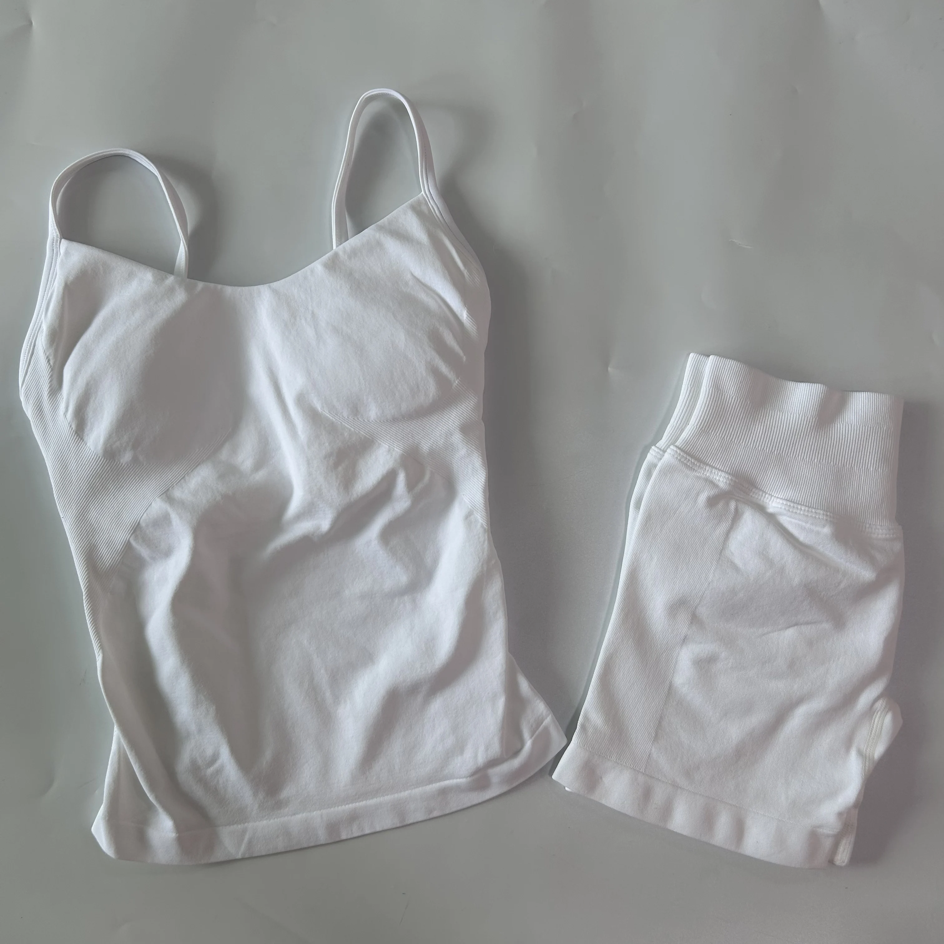 2-teiliges Fitness-Set für Damen, Sportbekleidung, Top mit Rundhalsausschnitt, Scrunch-Yoga-Shorts, rückenfreier Sport-BH, Fitnesskleidung, Yoga-Set, Outfits – Detail 16