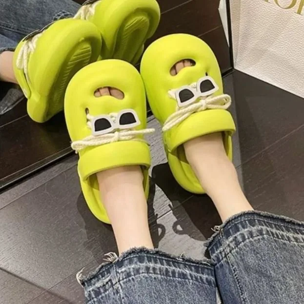 Pantuflas de Talla Grande para Mujer, Diseño Amplio para Pies Anchos, Suela Suave Antideslizante, Calzado Cómodo para Pies Grandes