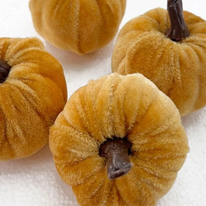 5 Stück Künstliche Kürbisse aus Samt, Halloween-Dekoration, Plüsch-Kürbisse für Heim-Party, Tischdekoration, Foto-Requisiten, Herbst-Deko – Detail 6