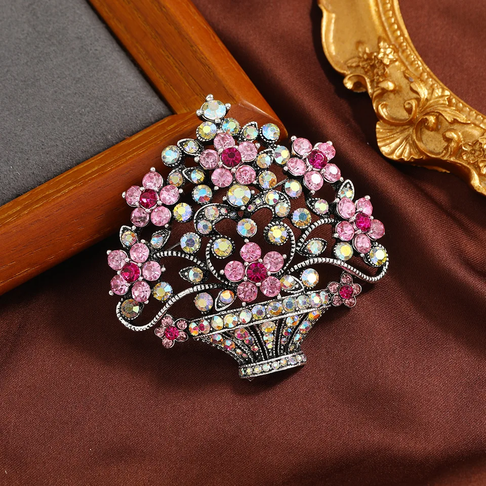 Lady Vintage Full Crystal Flower Basket Brooch Shiny Renaissance Creative Bouquet Pins Women's Fashion Coat Decoration Badges