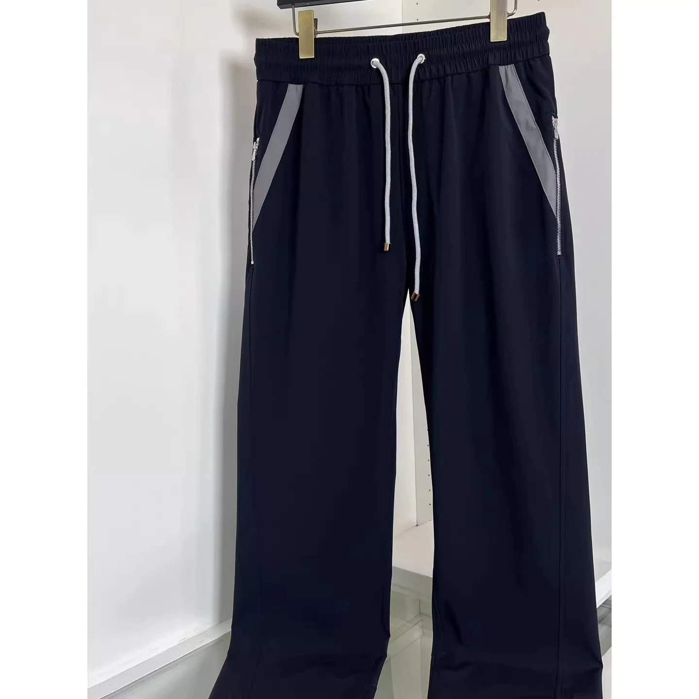 

Итальянские мужские повседневные брюки BC26ss с карманами на молнии и шнурком