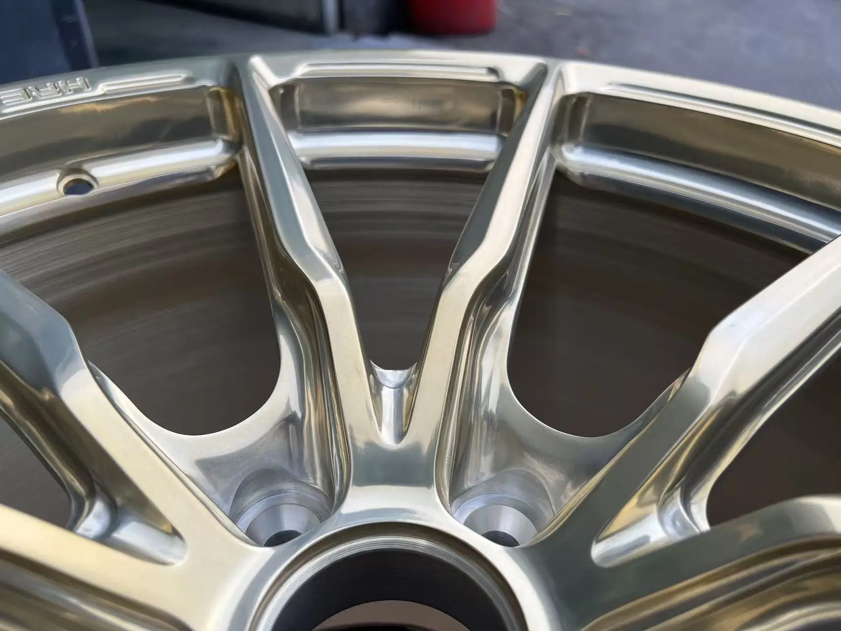 Reliable Precision Forged Aluminum Alloy Concave 15-32 Inch Custom Fitment Passenger Car Wheel Hub
