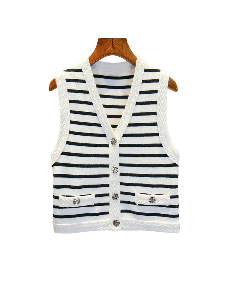 

MIGII High-End Women's V-Ne Striped Knit Vest Top Autumn Faion Simple Sle Regular Fit Button Design Svel Cardigan