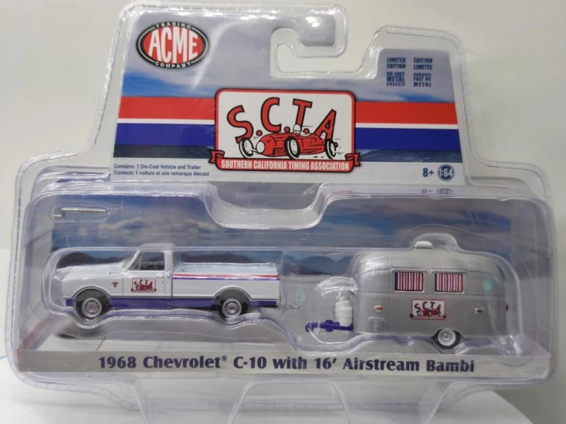 

1:64 1968 Chevrolet C-10 with 16 Airstream Bambi Simulation Diecast Car Metal Alloy Model Car kids toys collection gifts W745