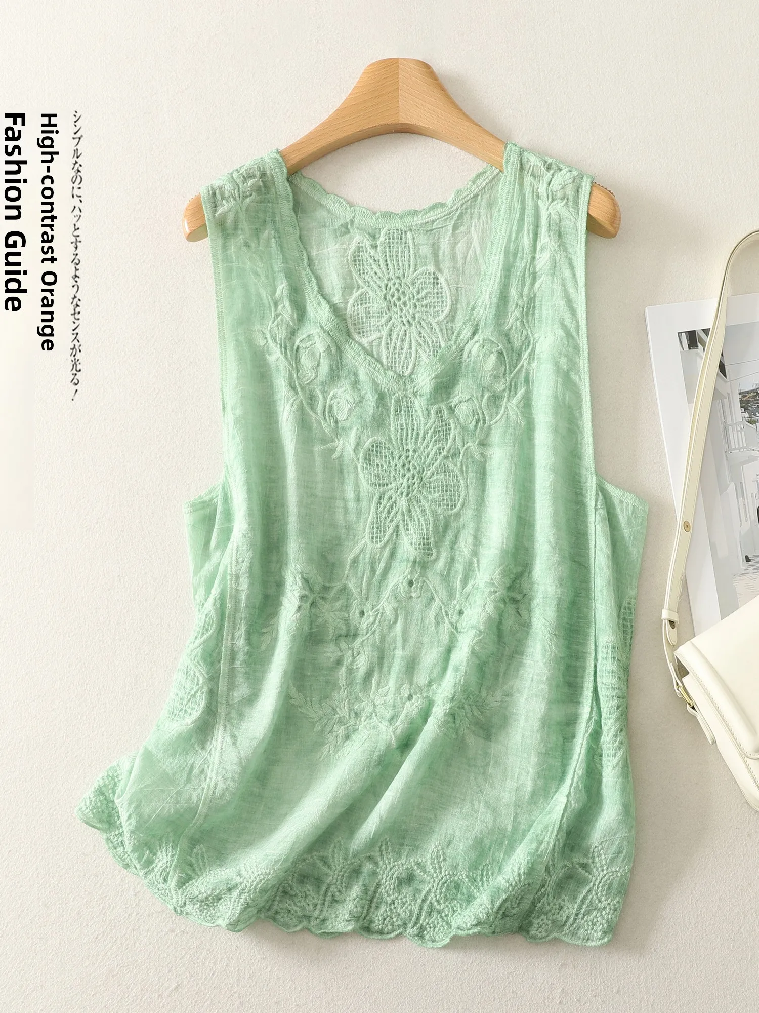 

Breathable Embroidered Thin Vest Heavy Work Svel V-Ne Top for plus Size Women Faionable Slimming Summer Inner Wear