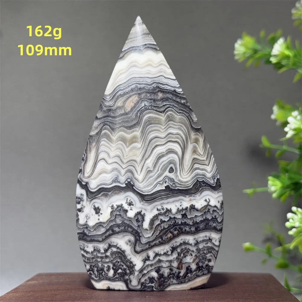 Natural Striped Calcite Free-Form Torch Rune Pattern Witchcraft Sacrifice Meditation Treatment Energy Home Decoration Gift