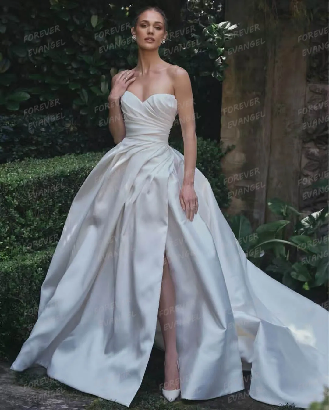 

Simple Wedding Dresses Woman A Line Side Split Sweep Train Satin Bride Gowns Sleeveless Sweetheart Customized Vestido De Novia