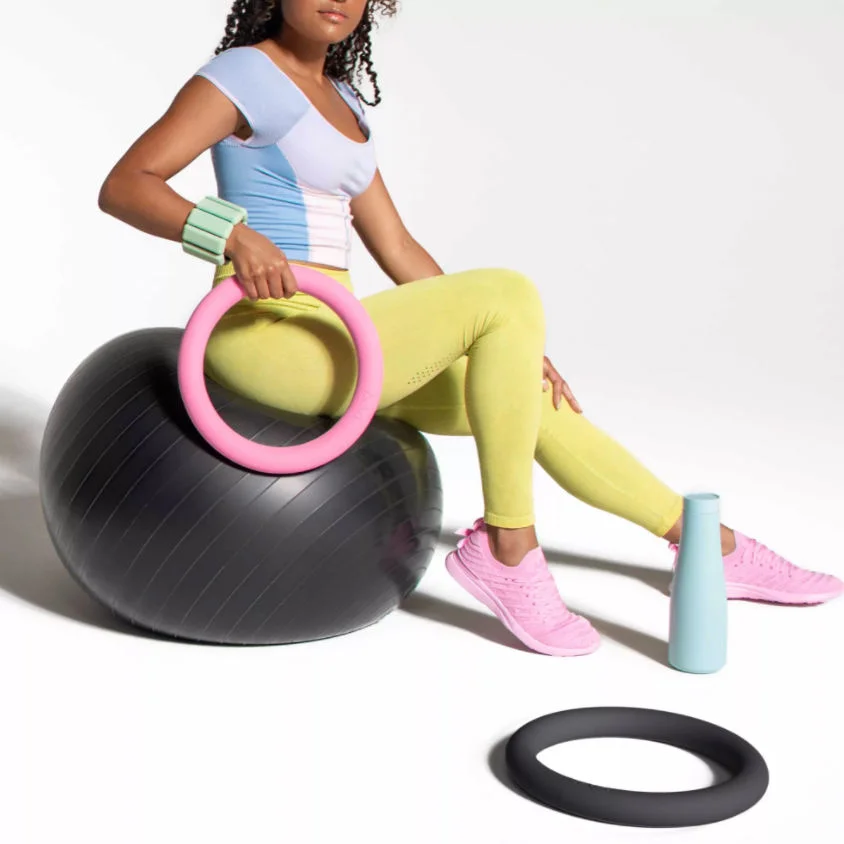 

Силиконовый материал, свободные гири для йоги и пилатеса, портативные весовые кольца с гладким ощущением масляного распыления для фитнеса, свободных тренировок