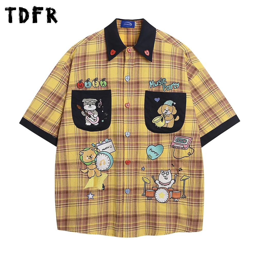 

Cartoon Embroidery Short Sleeve Plaid Shirt Mens Spliced Pocket Summer Retro Casual Loose Lapel Single Breasted Cotton Shirts