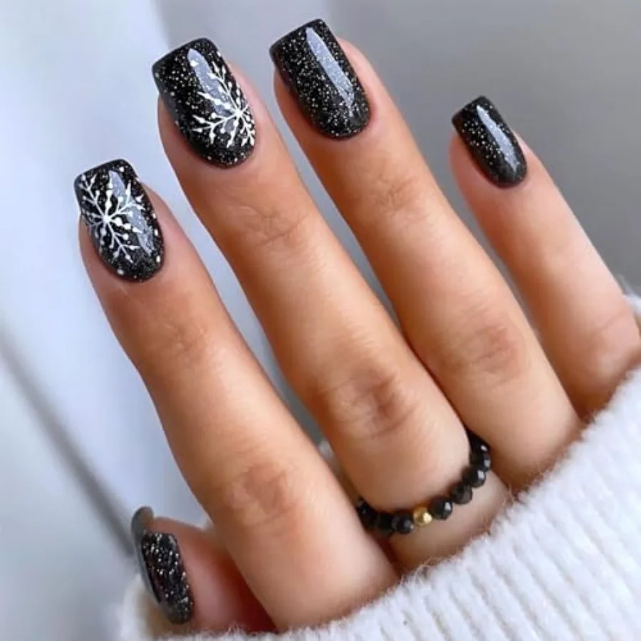Snowflake Christmas Press On Nails Medium Square