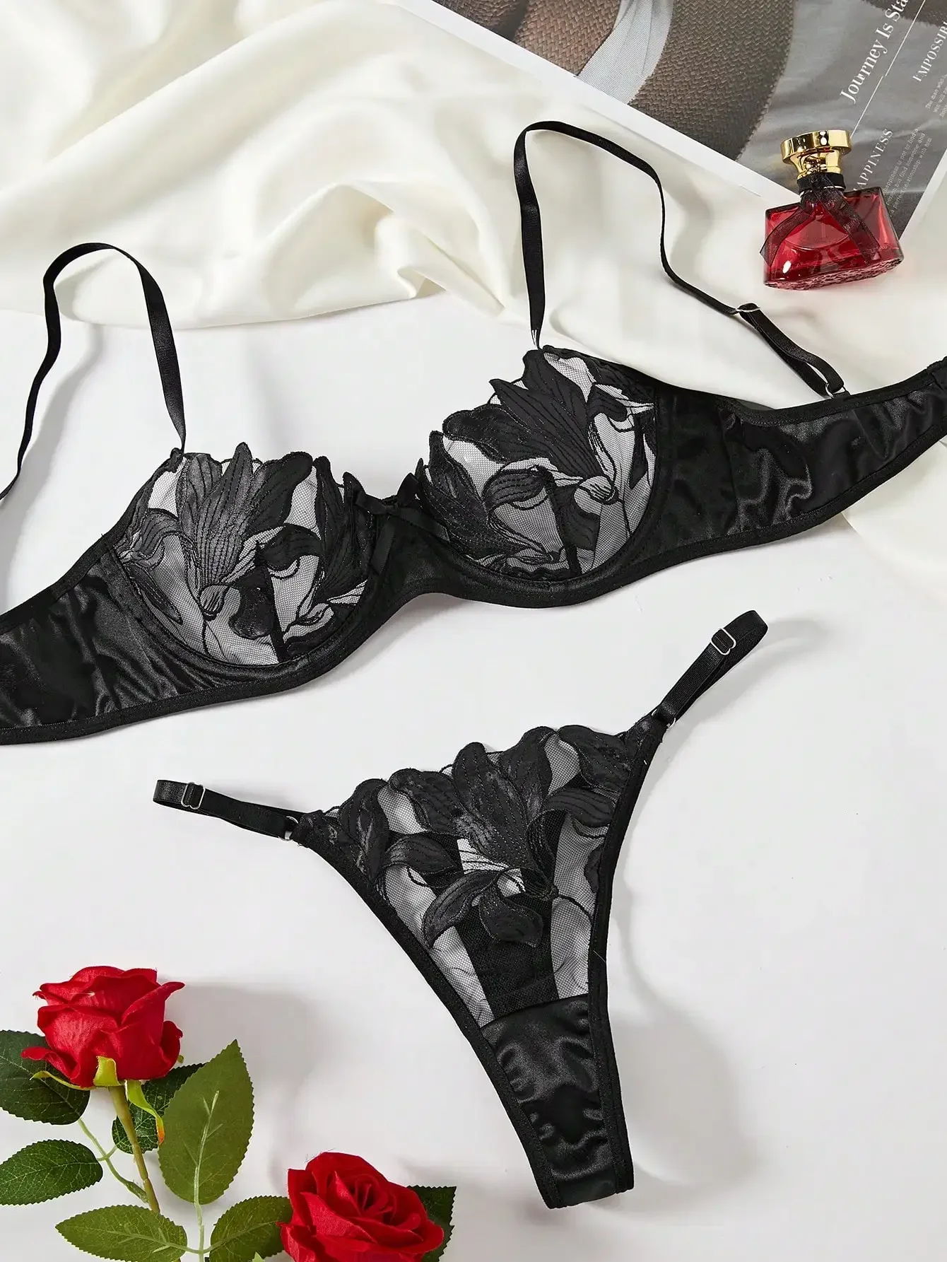Transparent Floral Two Pieces Exquisite Lace Lingerie Sexy Set Ultrathin Bra Briefs Set Solid Exotic Lingerie for Ladies 2025