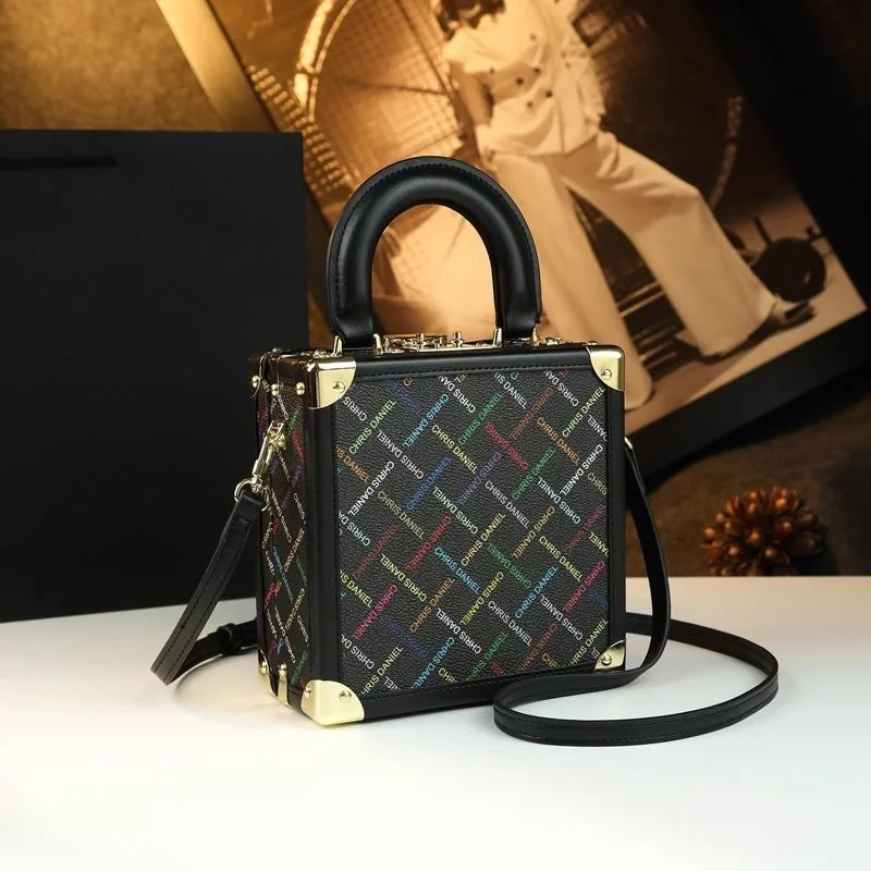 

Stylish Designer Minimalist Tote Diaper Bag Women Luxury Leather Large Capacity Elegant Crossbody Handbag For Clean Aesthetics