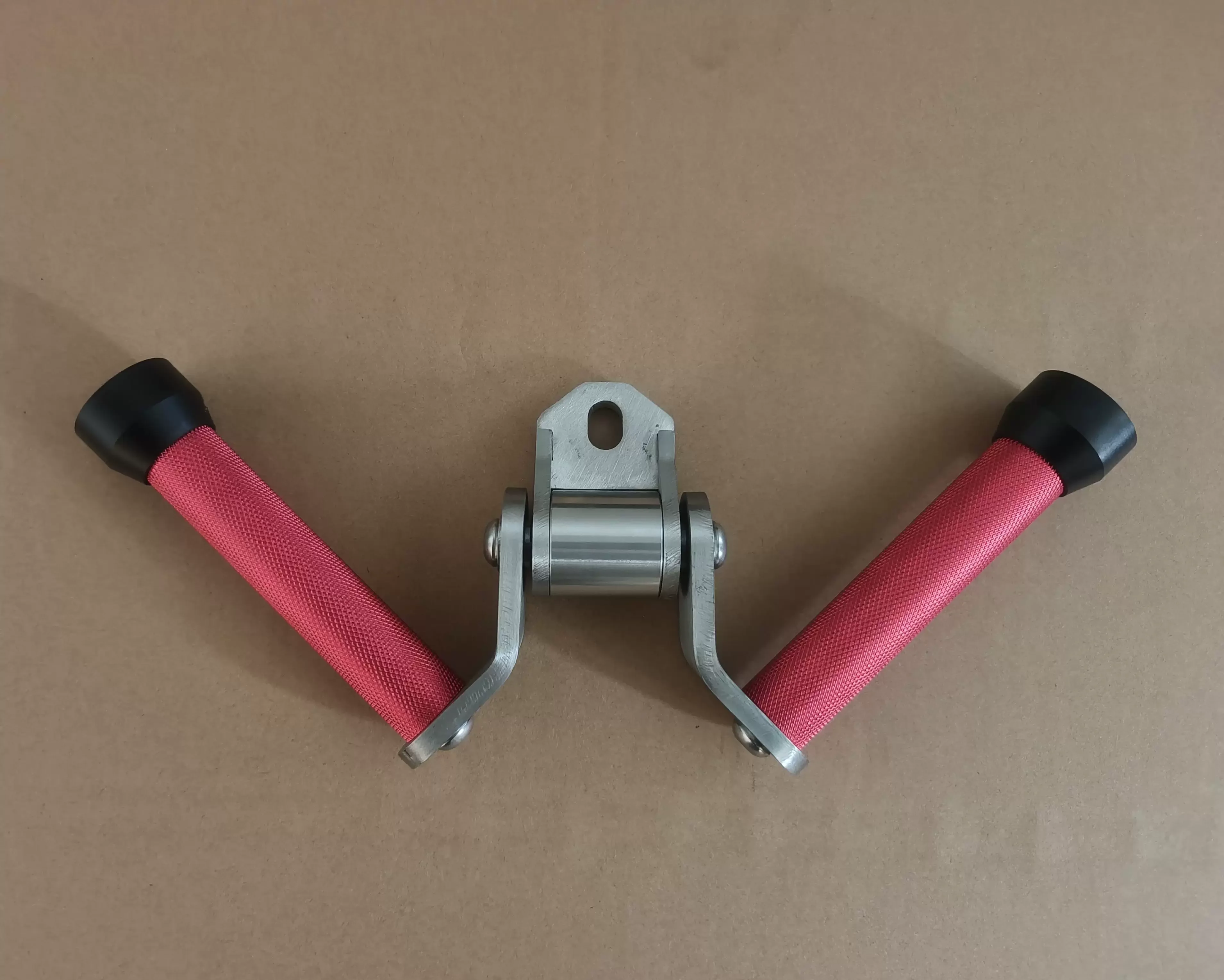 Angled Triceps Handle with Steel Cable Attachment ROTATING V-GRIP CABLE ATTACHMENT